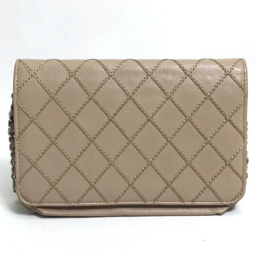CHANEL Authentic Cream Wallet - Picture 2 of 16